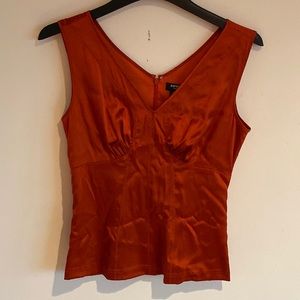 EXPRESS SLEEVLESS TOP